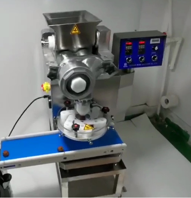 Tiếp thị siêu thị thực phẩm Encrusting Máy làm cho quả bóng thịt với và Swinging Cutter Head Group